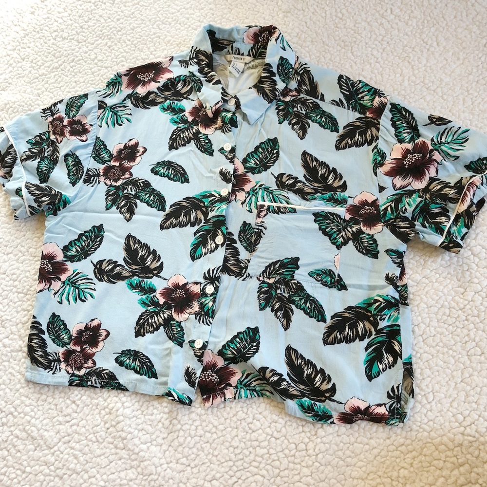Forever21 Hawaiian Crop Button Up